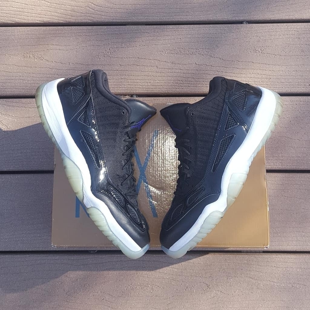 Jordan 11 low ie space jam